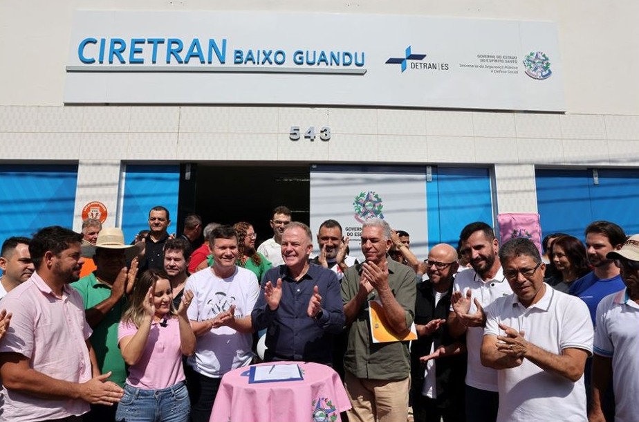 Leia mais sobre o artigo Casagrande inaugura obras e anuncia reconstrução de escola em Baixo Guandu