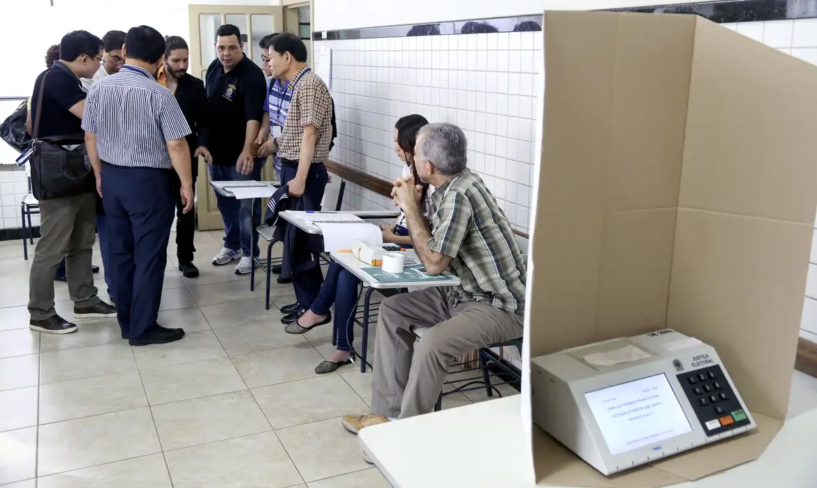 Leia mais sobre o artigo Justiça Eleitoral começa a convocar mesários para eleições de outubro